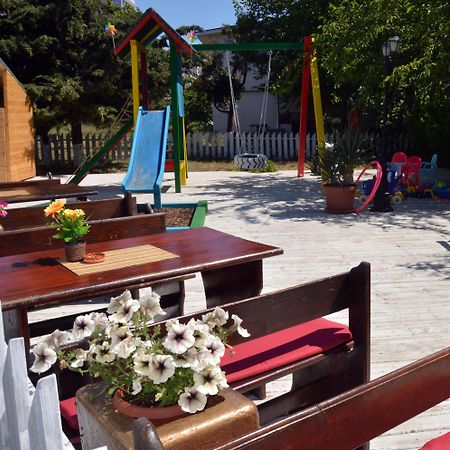 Hotel Lilia Słoneczny Brzeg Zewnętrze zdjęcie